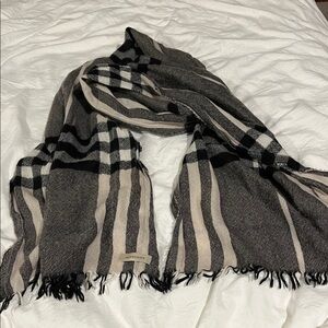 Burberry Black and Cream Checkered Scarf